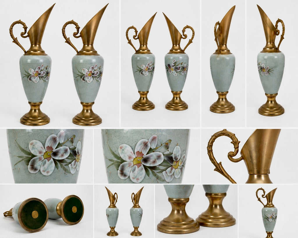 Paire de vases aiguières vintage en céramique et métal doré – 25 cm