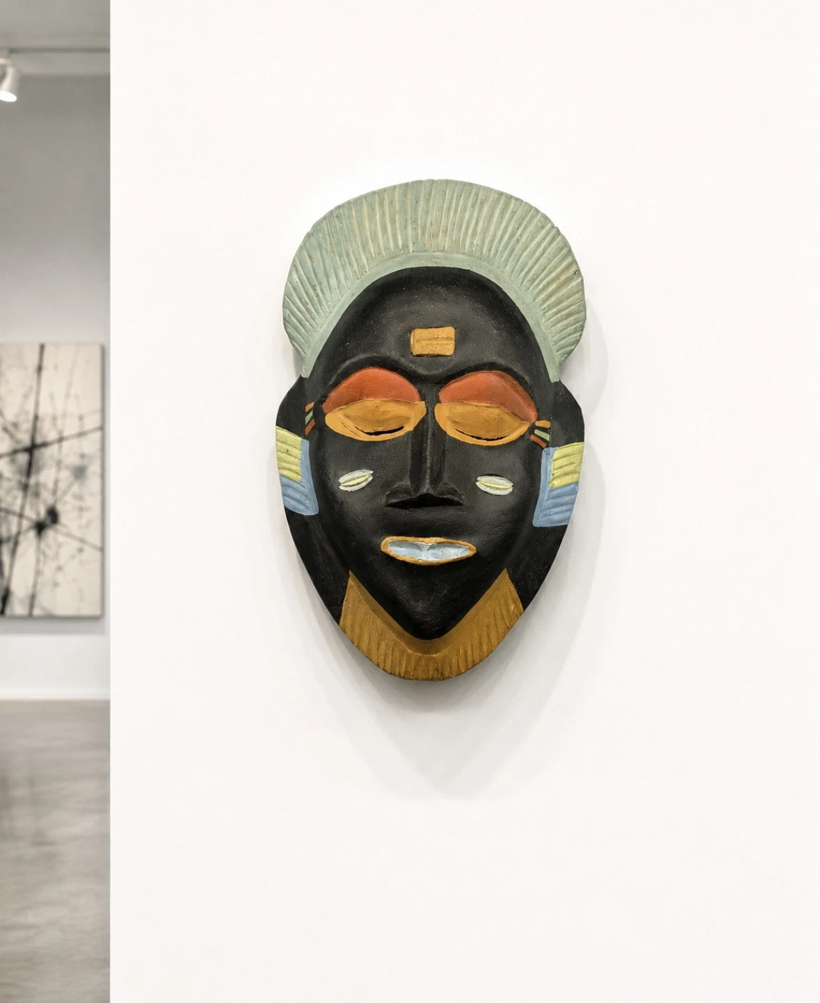 Masque africain vintage — Bois sculpté & peint à la main, 25 × 15 cm