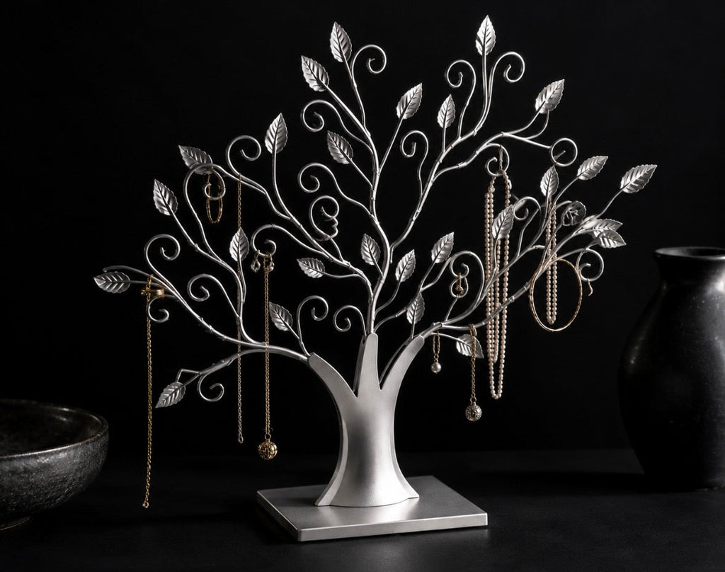 Arbre à Bijoux Décoratif en Métal Argenté – Sculpture Porte-Bijoux Design