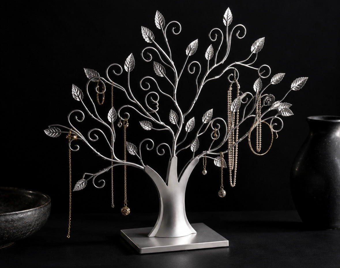 Arbre à Bijoux Décoratif en Métal Argenté – Sculpture Porte-Bijoux Design