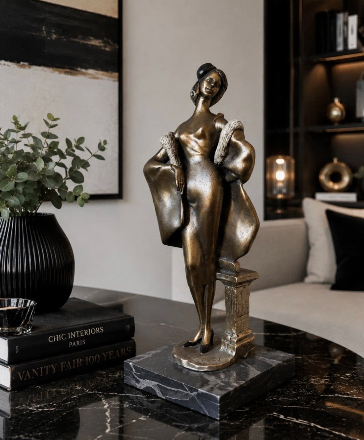 Statue femme Art Déco style Chiparus — Régule & marbre noir, signée F.O.