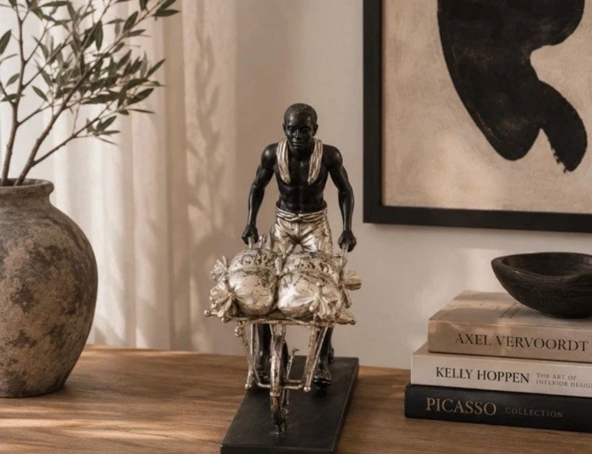 Sculpture Africaine Porteur à la Brouette Vintage 70s-80s — NK Curated Finds