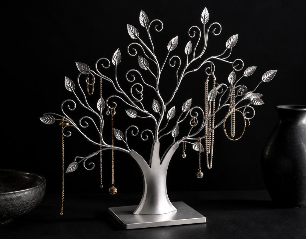Arbre à Bijoux Décoratif en Métal Argenté – Sculpture Porte-Bijoux Design