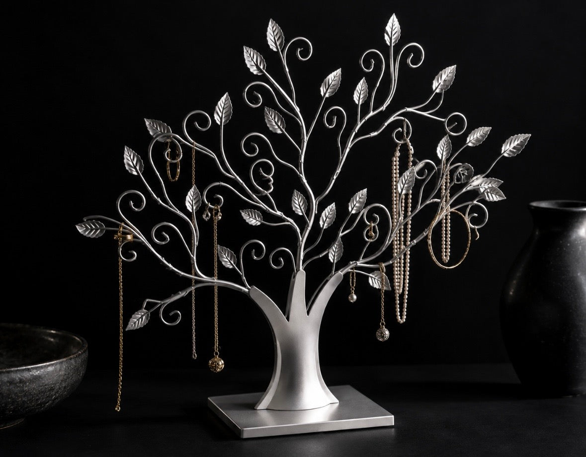 Arbre à Bijoux Décoratif en Métal Argenté – Sculpture Porte-Bijoux Design