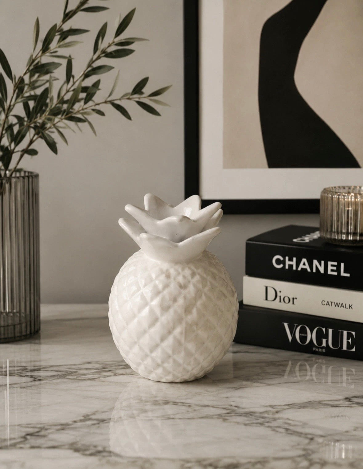 Ananas Décoratif Sculpture Céramique Blanche – White Ceramic Pineapple Decor