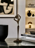 Ancienne sculpture danseuse Art Déco stylisée — Patine sombre, H. 22 cm