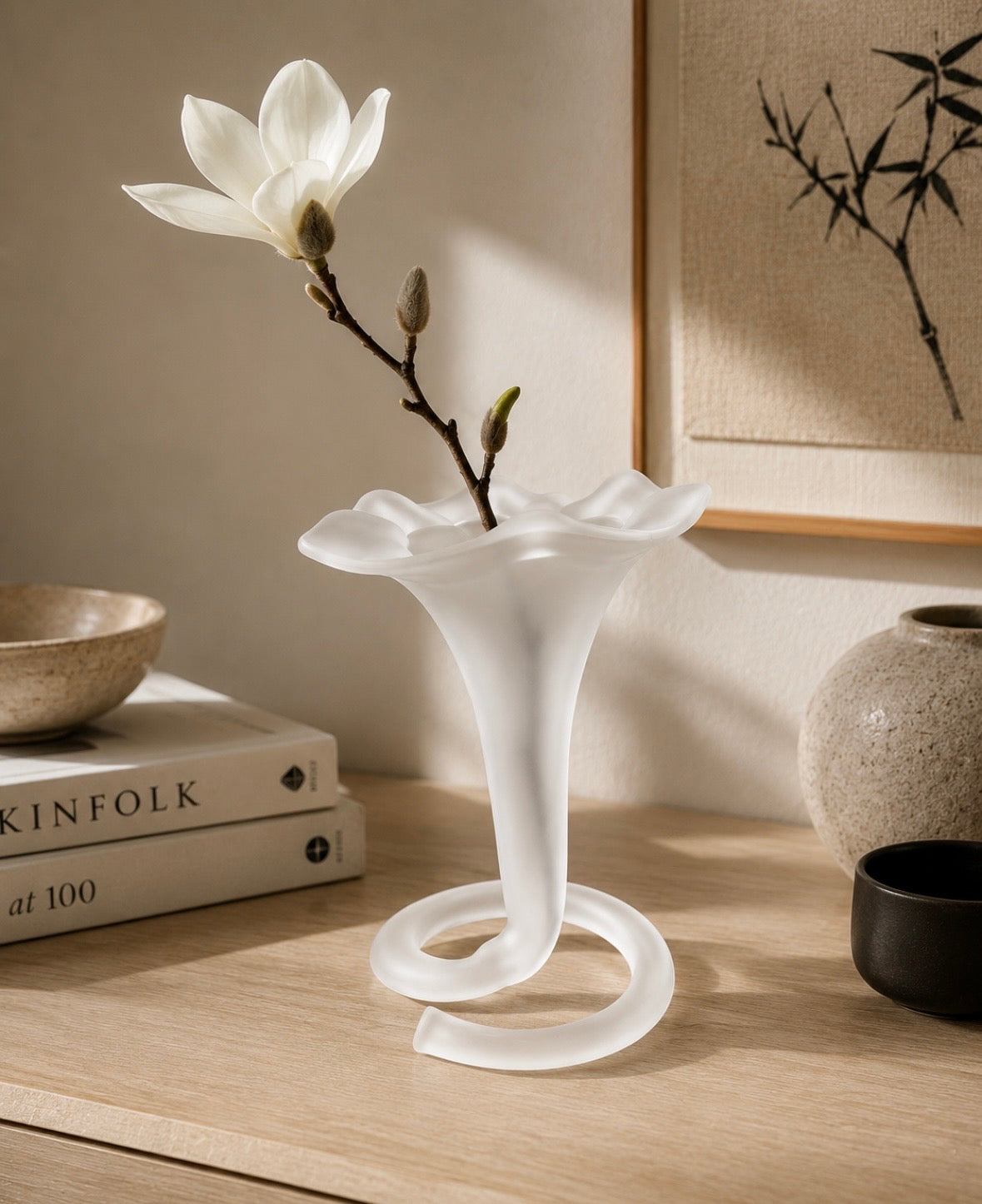 Soliflore Tulipe en Verre Satiné Vintage – Sculpture Décorative – 17 cm