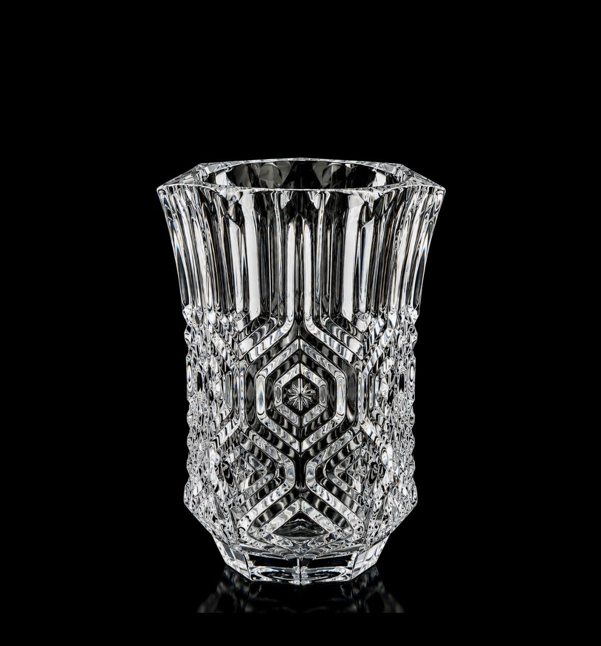 Vase vintage en cristal épais taillé – Design géométrique hexagonal – Années 1970