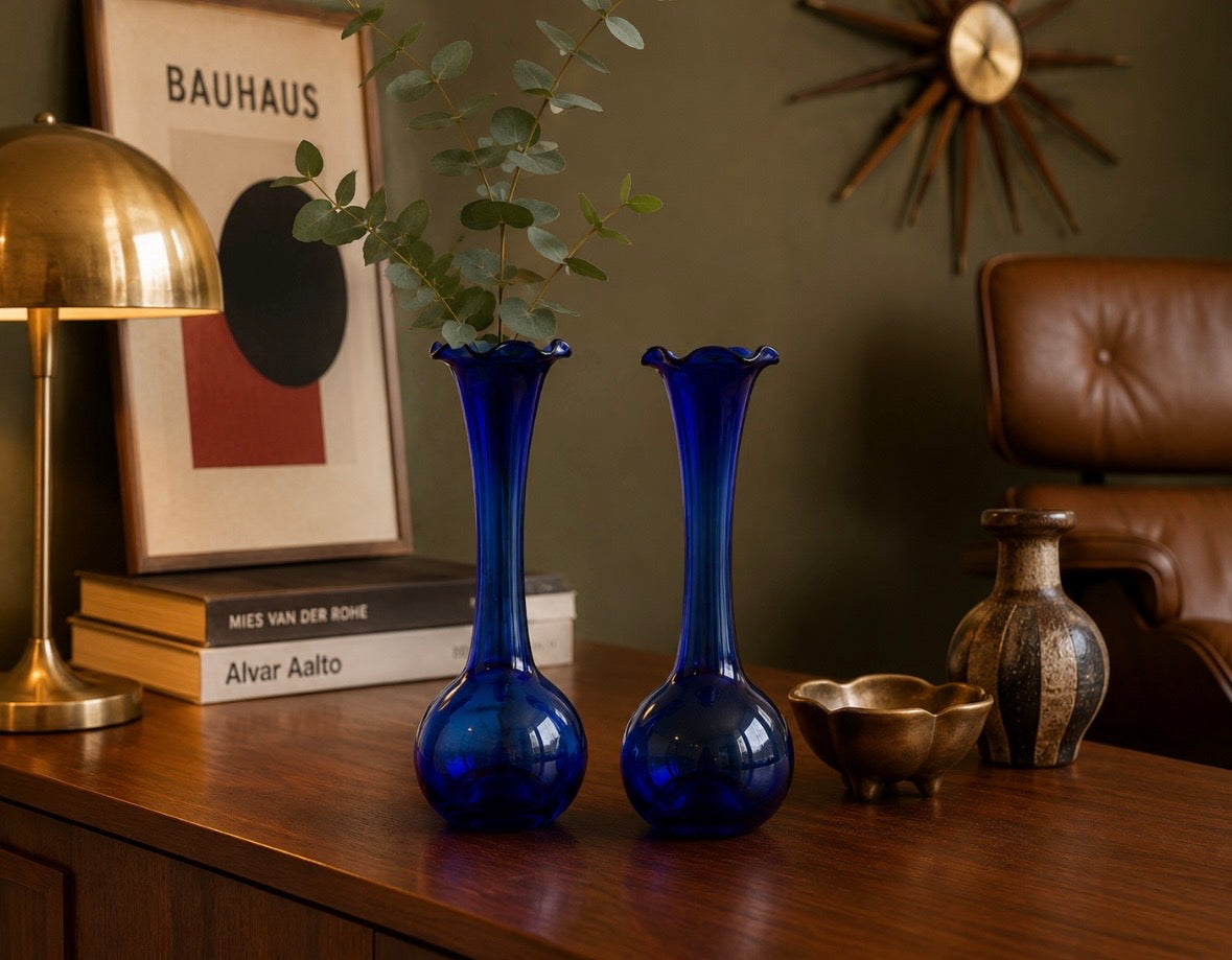 Duo de vases soliflores vintage en verre bleu cobalt – 24 cm