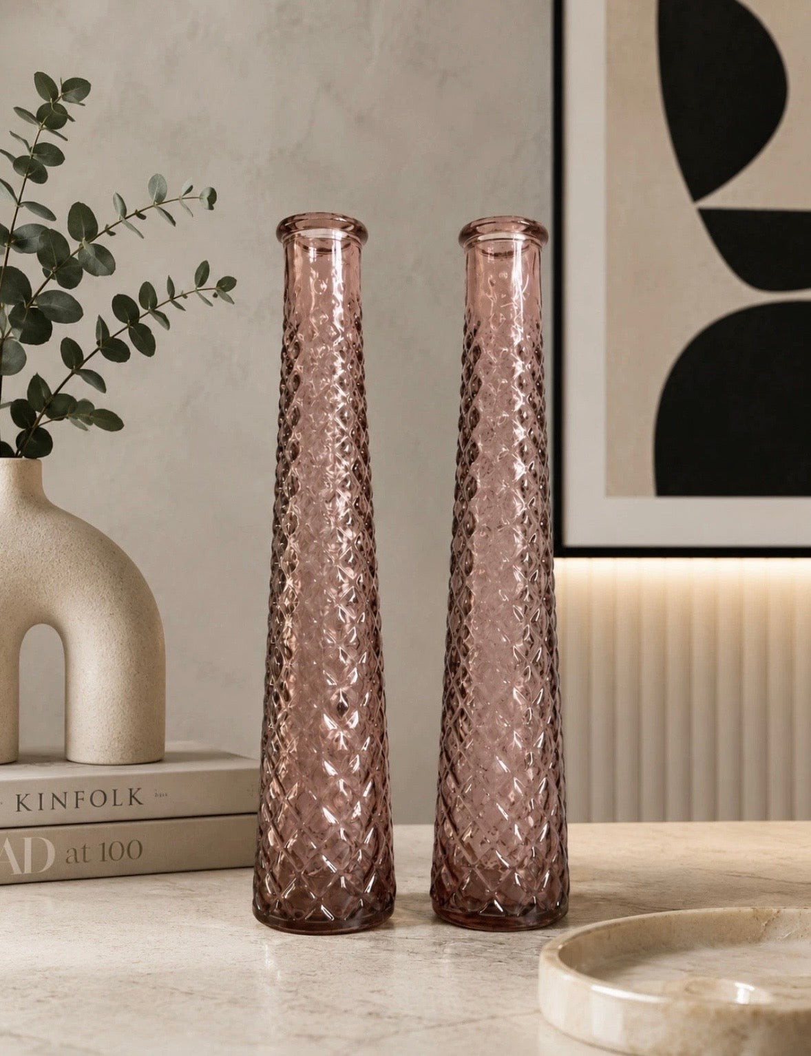 Paire de Vases Verre Rose Texturé — Motif Diamant Art Déco Boho Chic 23cm