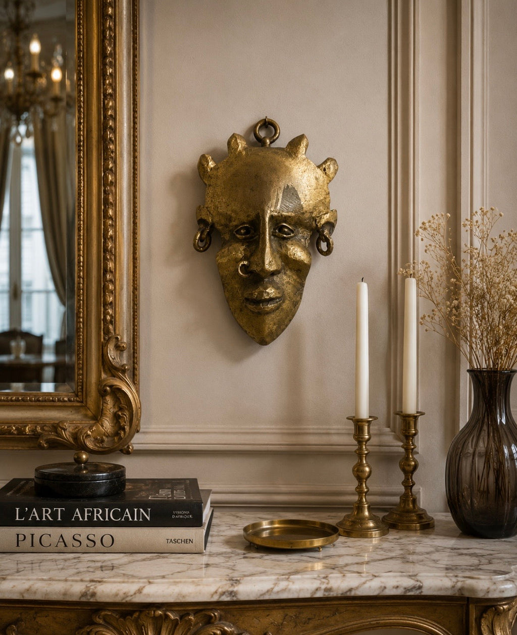 Masque mural décoratif en bronze – Visage stylisé