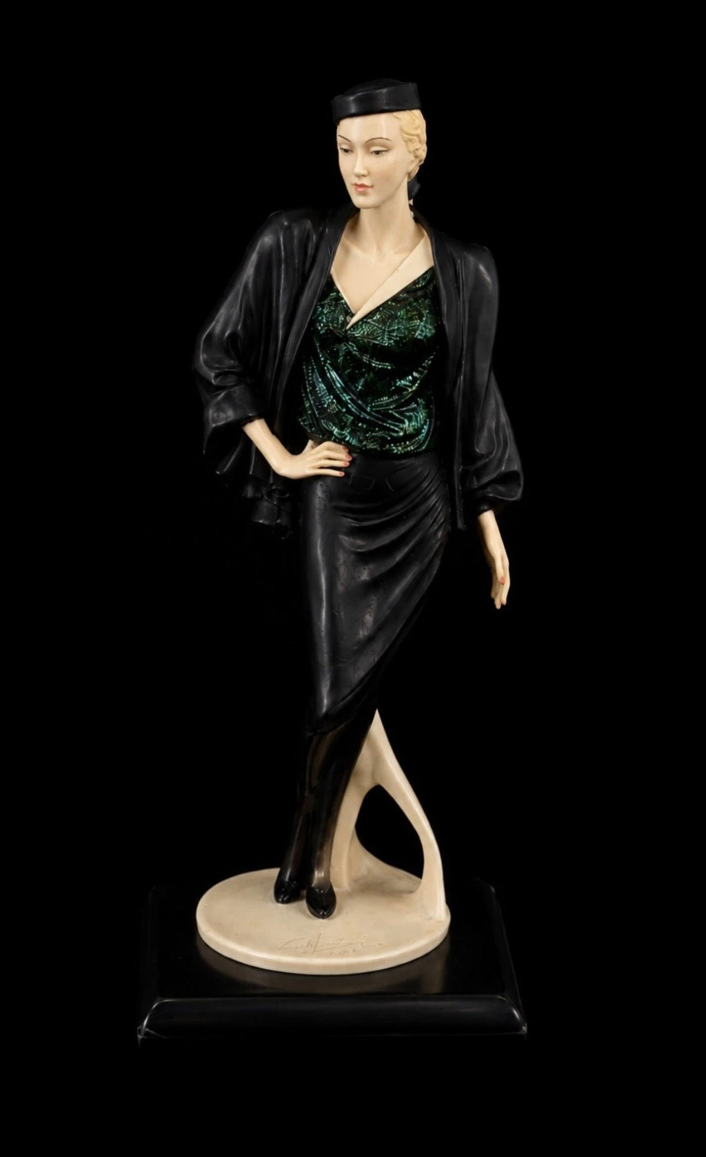 Figurine femme Art Déco signée Vittorio Tessaro — 1987, H. 24 cm