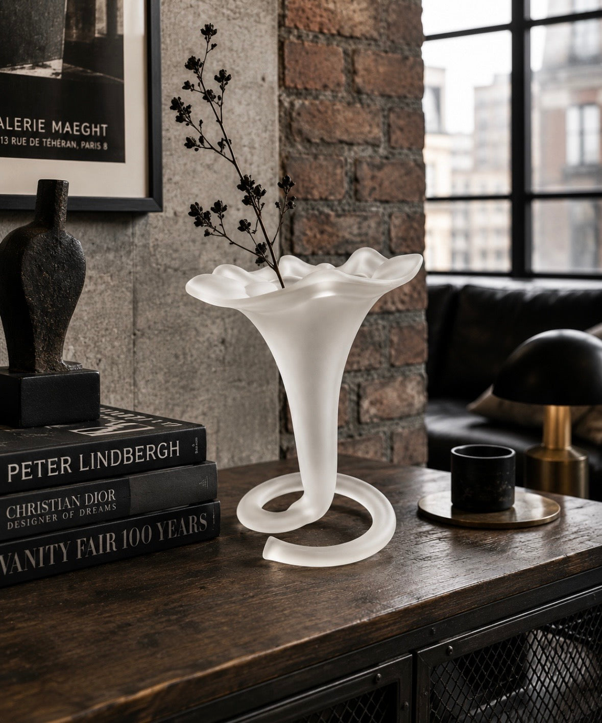 Soliflore Tulipe en Verre Satiné Vintage – Sculpture Décorative – 17 cm