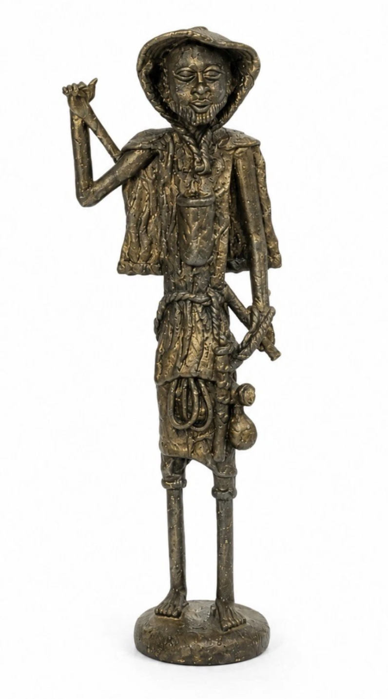 Statue africaine vintage en bronze — Personnage au bâton, patine ancienne, H. 31 cm