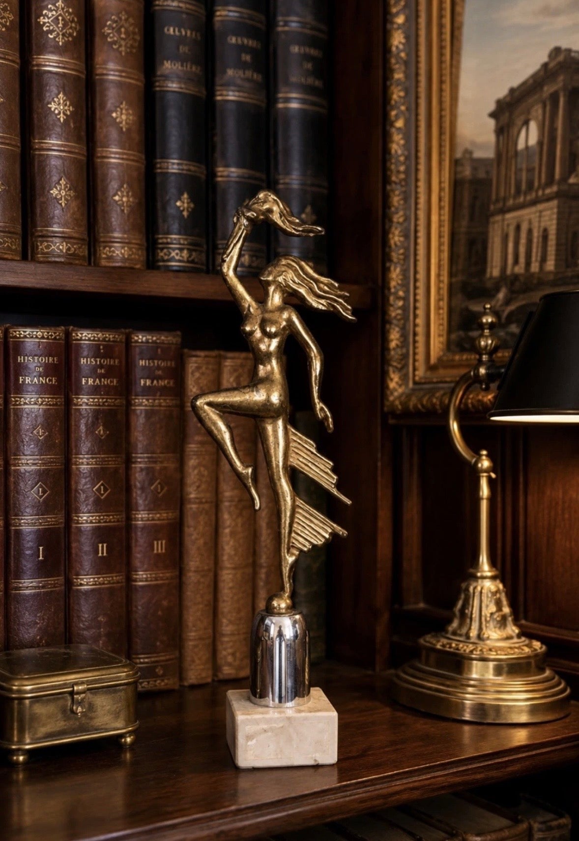 Sculpture Art Déco — Danseuse dorée sur socle marbre, années 1970–80