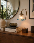 Lampe vintage – Verre opalin bleu dégradé, laiton et base en bois