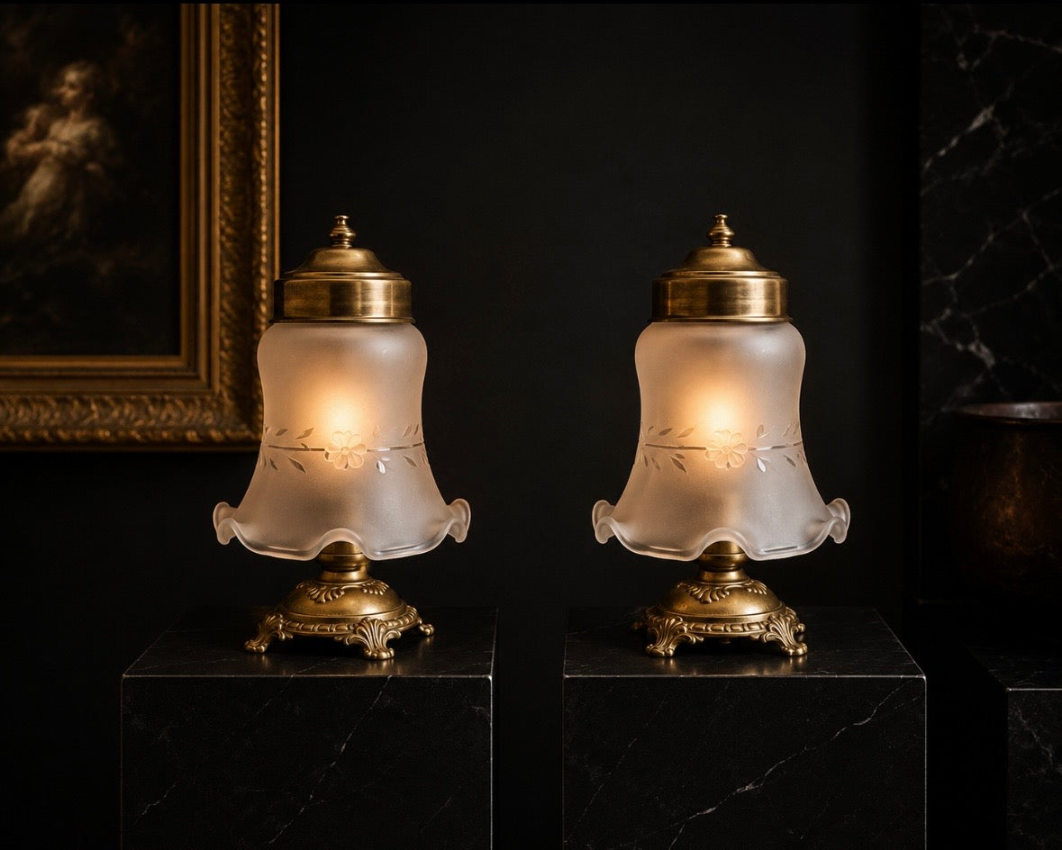 Paire de lampes de chevet vintage italiennes – Laiton & Verre satiné gravé
