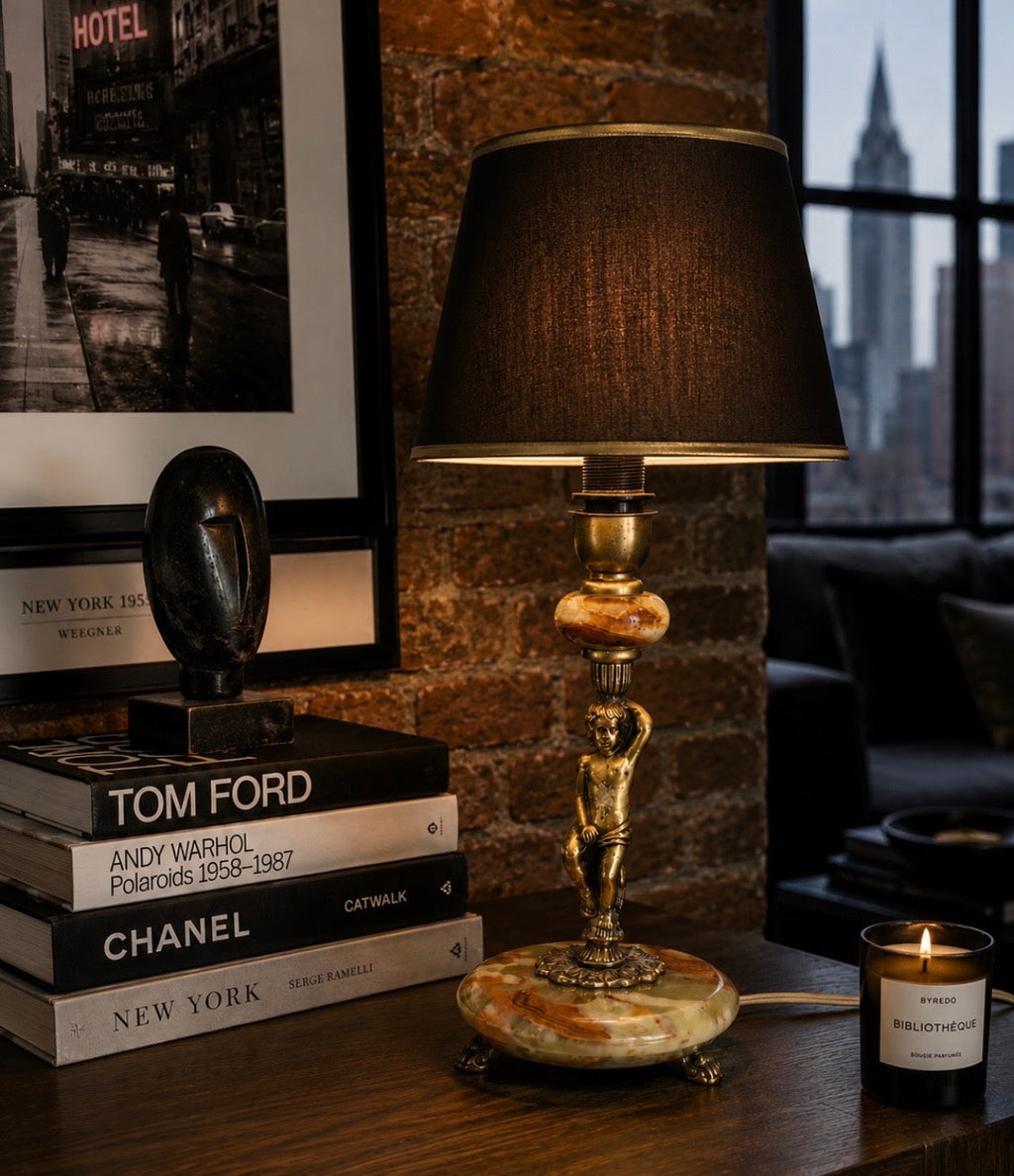 Pied de lampe vintage putto en onyx et métal doré – Années 1960-1970