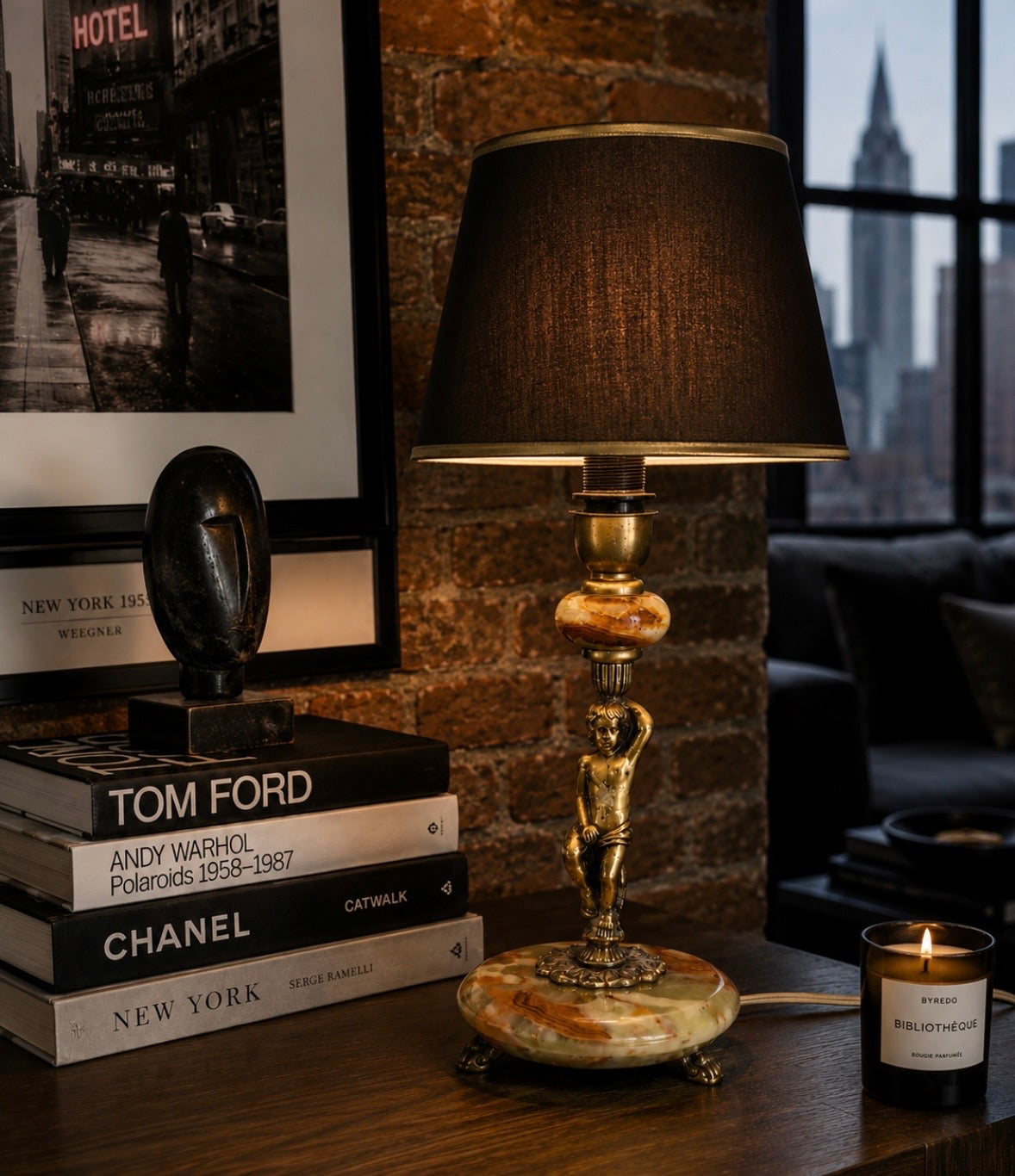 Pied de lampe vintage putto en onyx et métal doré – Années 1960-1970