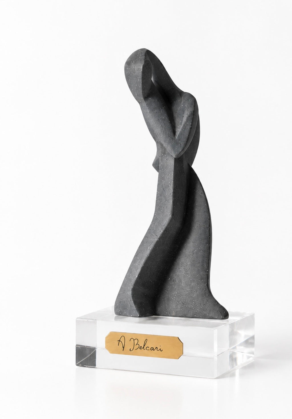 Sculpture A. Belcari sur socle en cristal – Design contemporain