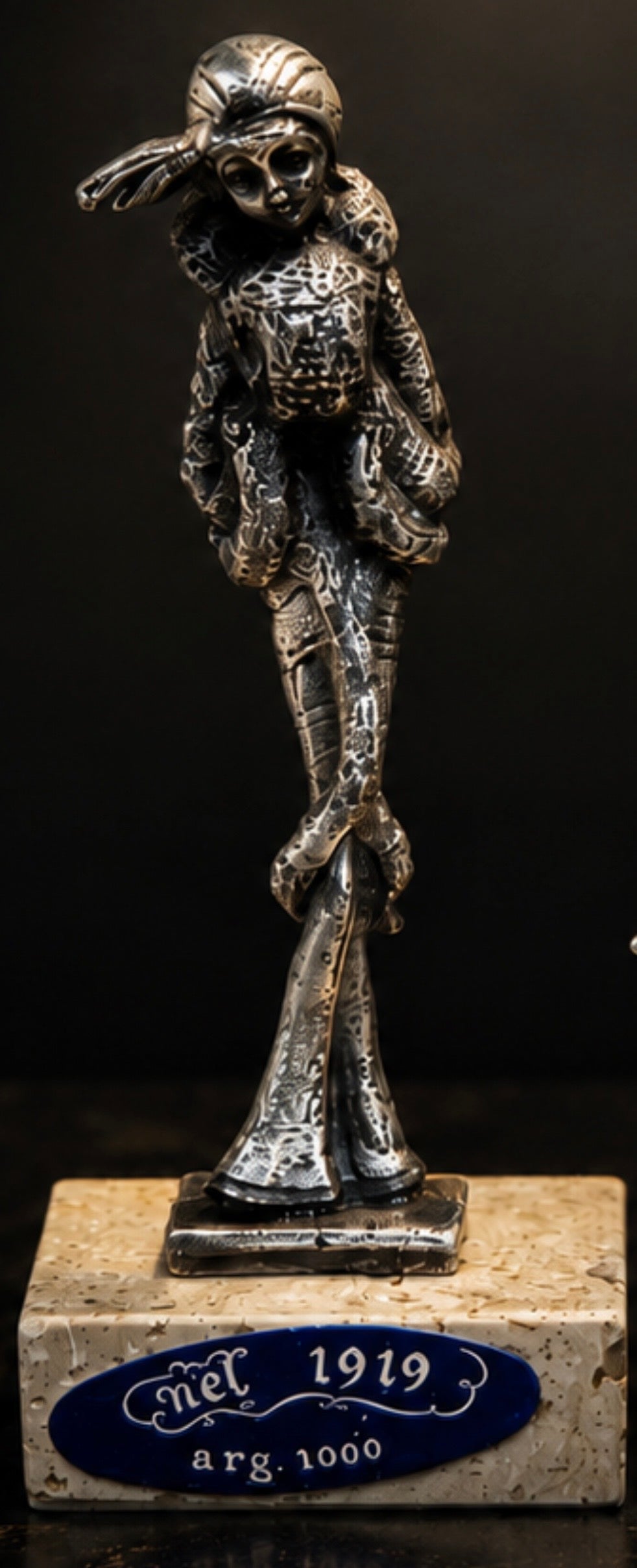 Paire de statuettes vintage plaquées argent sur socle minéral – Style italien