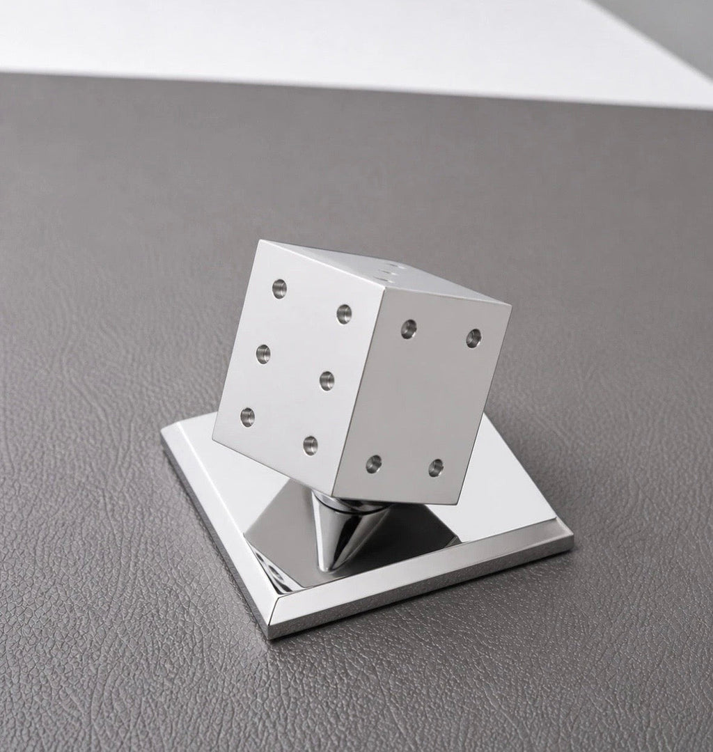 Presse-Papiers Cube Chrome Style Edgar Brandt — Design Moderniste 1960