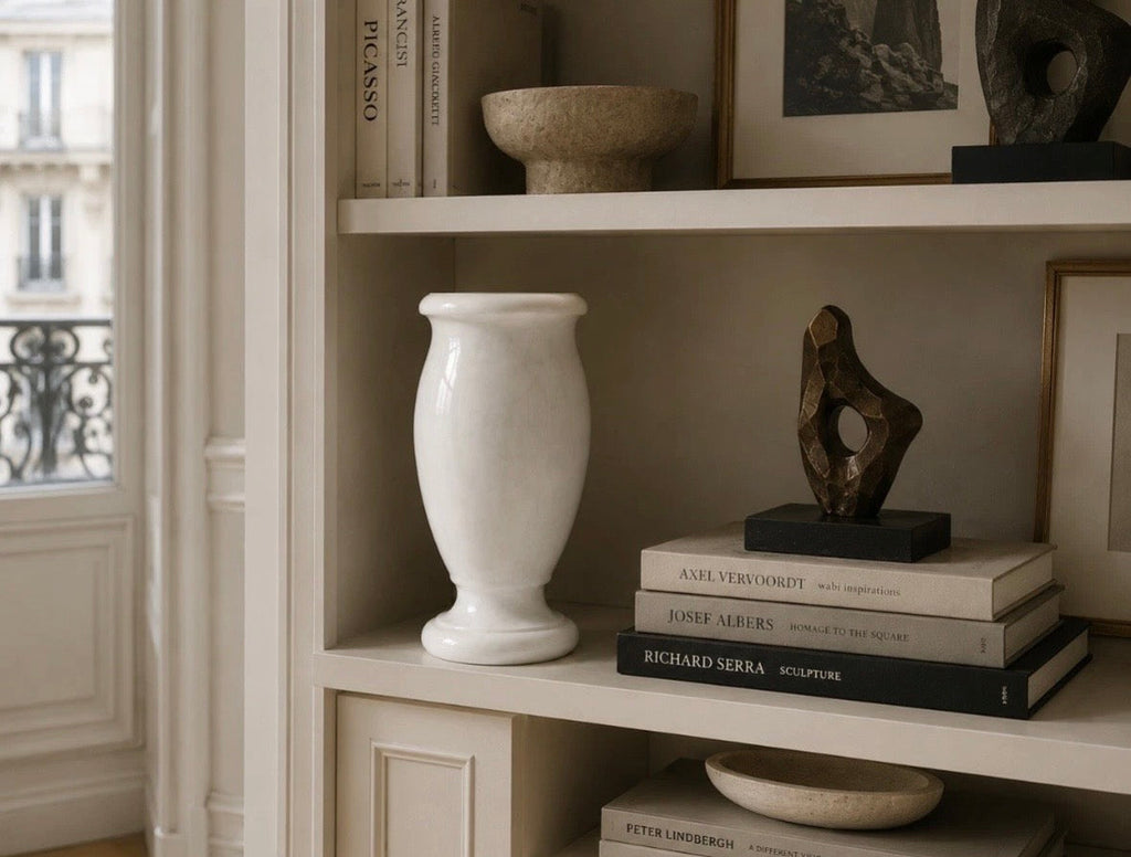 Vase Monte Altissimo en marbre statuaire / Monte Altissimo Marble Vase