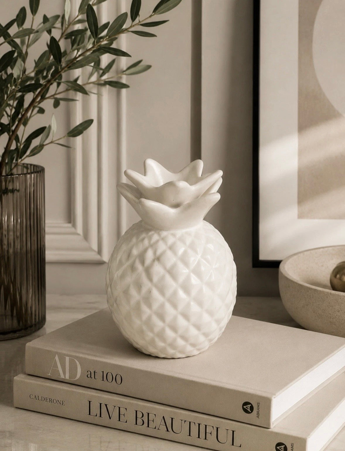 Ananas Décoratif Sculpture Céramique Blanche – White Ceramic Pineapple Decor
